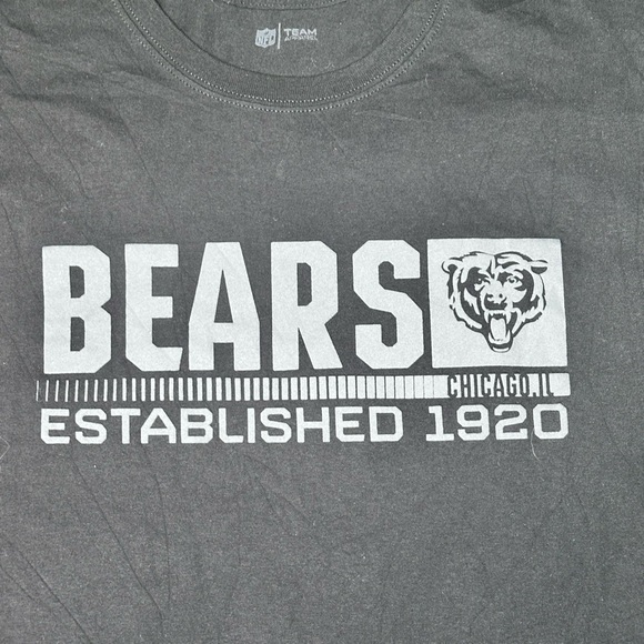 NFL Football Chicago Bears Men’s T-shirt 3XL Black Gray Shirt EST 1920 Active - Picture 4 of 5